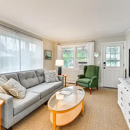 Bayfront East Quogue Retreat With Private Boat Dock Villa